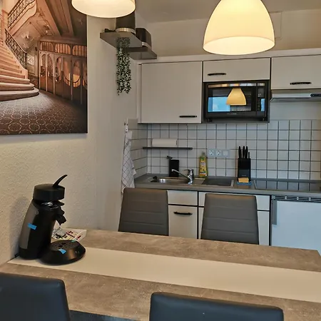 Gaestewohnung Und Service-apartment Hermsdorf شقة